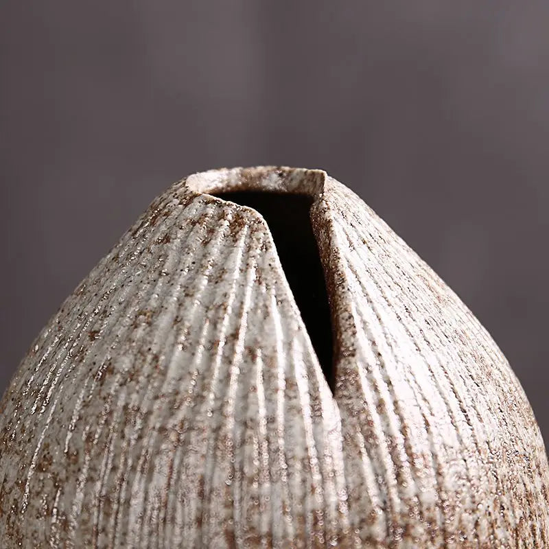 Creative Ceramic Handmade Desktop Decoration Ceramic Small Flower Vase Home Retro Hydroponic Vase Japanese Style Zen Vase LF328